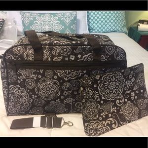 Thirty-One Weekender and Zipper Pouch